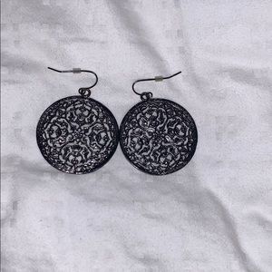 Circle filigree drop earrings
